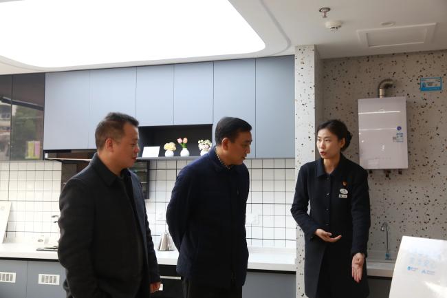 市城管局一行蒞臨安慶港華走訪調研部署春節(jié)前后重點工作